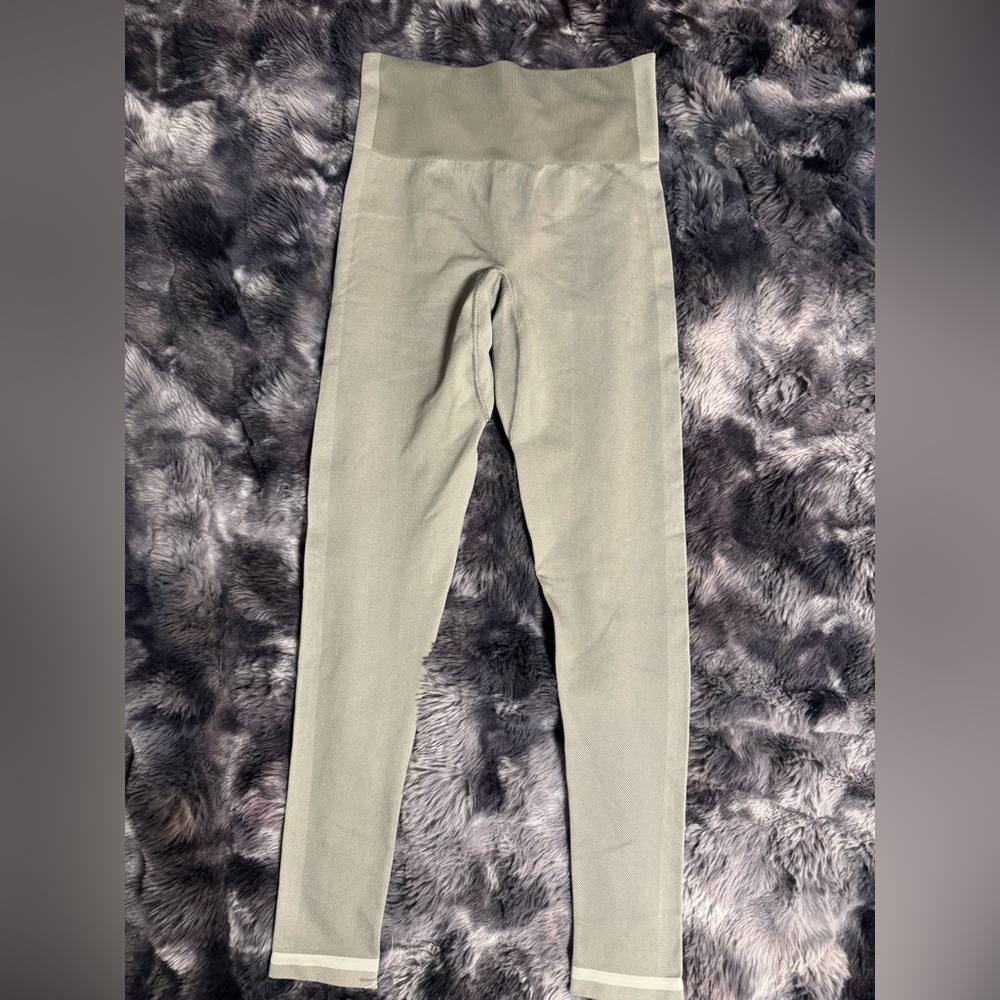 Outdoor Voices Gray Leggings